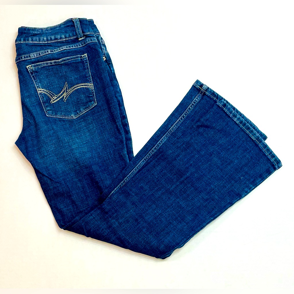 Ladies Size 9 32 Inseam Wrangler Brand Denim Bootcut Jeans Cowgirl Style